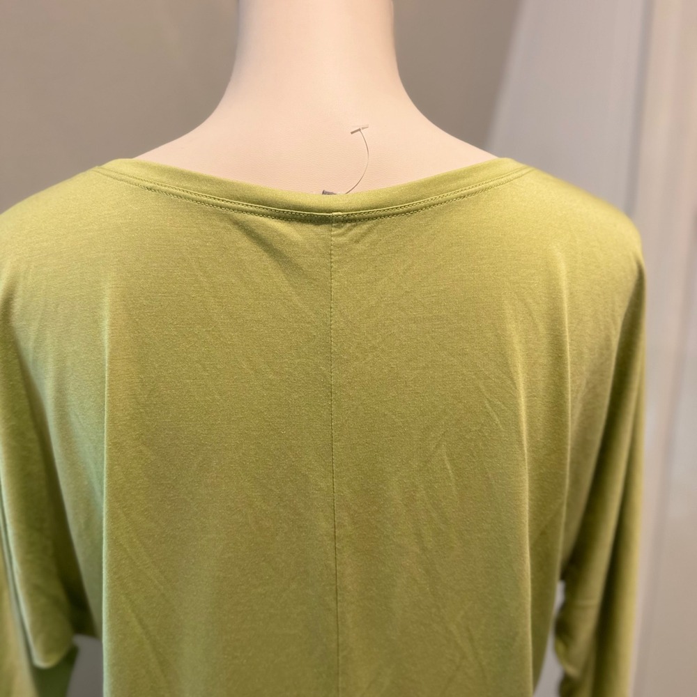 Uniqlo Lime Green Dolman Sleeve Scoop Neck Top Modal Cupro Blend | Size Medium - Picture 5 of 9